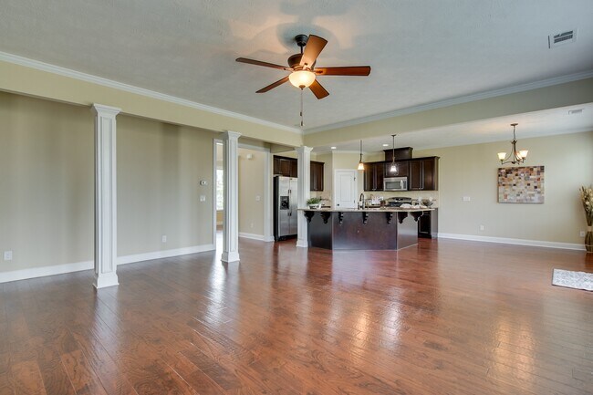 Building Photo - 5458 Everlook Cir
