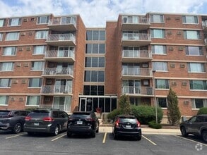 Building Photo - 2211 S Highland Ave