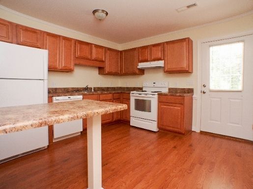 Building Photo - 2721 Hatteras Dr.