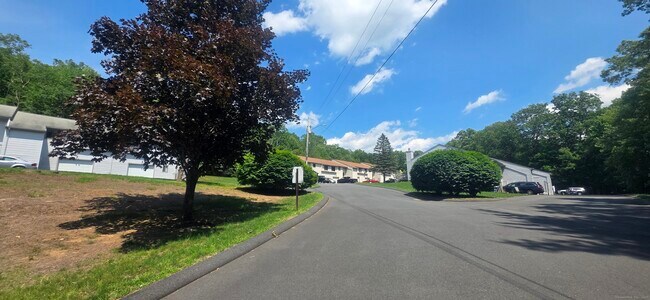 Foto del edificio - 33 Baxter Rd