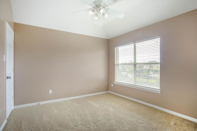 Foto del edificio - 14335 Sandy Ripple Ct