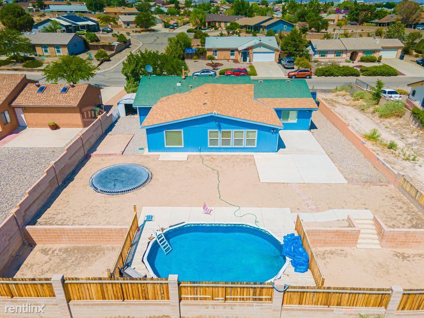 Primary Photo - 4 br, 2 bath House - 725 Uranium Drive Nor...