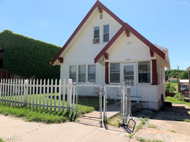 Building Photo - 2 br, 1 bath House - 2462 S 15th St