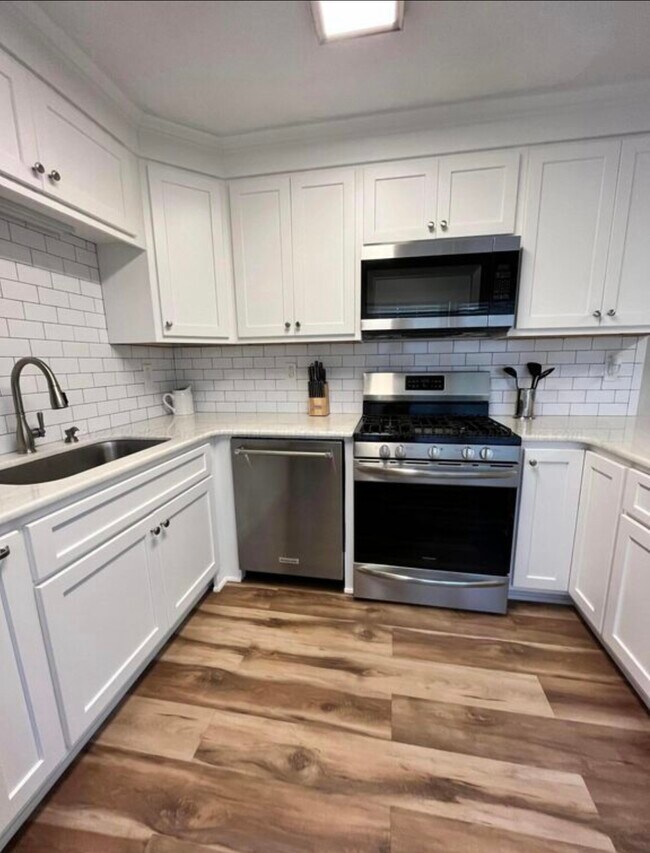 Foto del edificio - 705 16th Ave