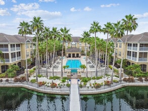 Building Photo - Seasons at Westchase