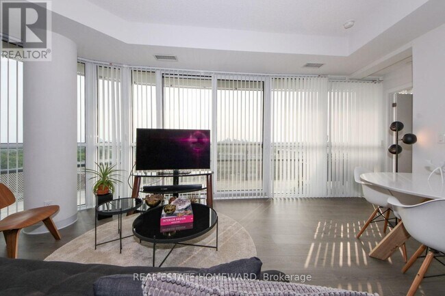 Building Photo - 99 The Donway W