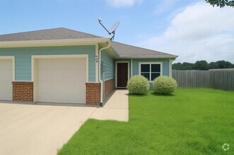 Building Photo - 112 Bridle Ct