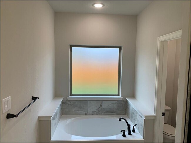 Foto del edificio - 7803 Cottonwood Dr