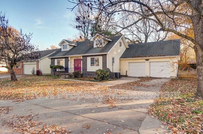 Foto del edificio - 1304 E Woodland St