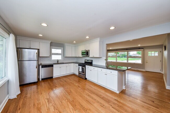 Building Photo - 1706 E Liberty Dr