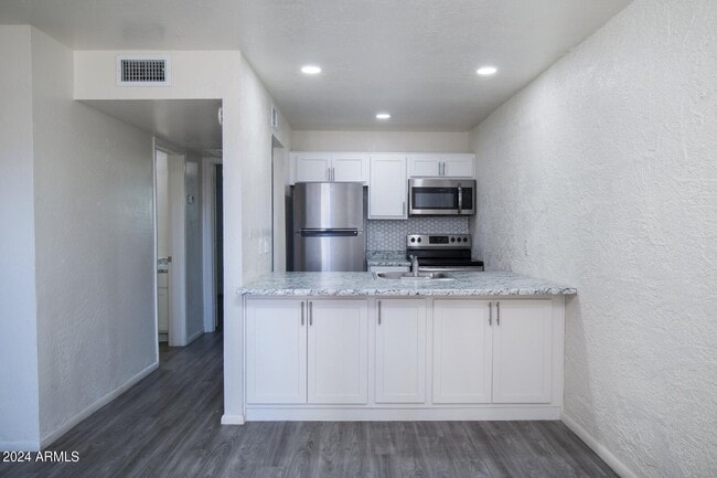 Building Photo - 4635 N 27th Ave