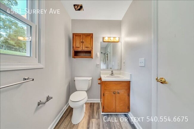 Foto del edificio - 4501 Surrey Ave NW