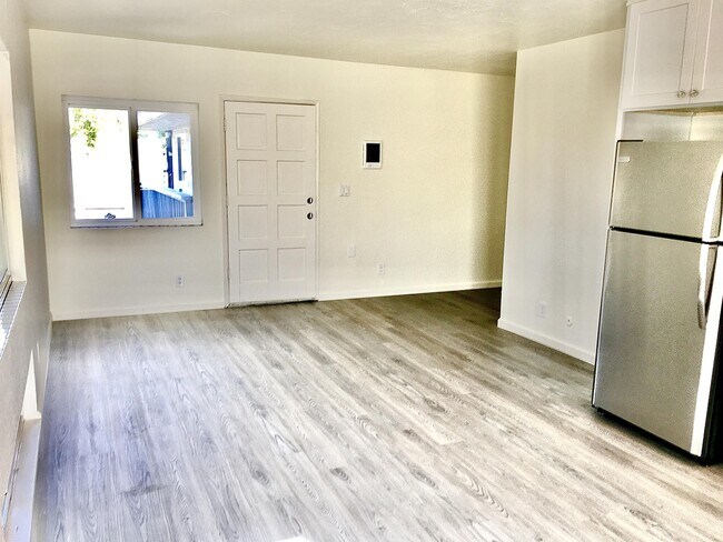 Building Photo - 4575 Haines St