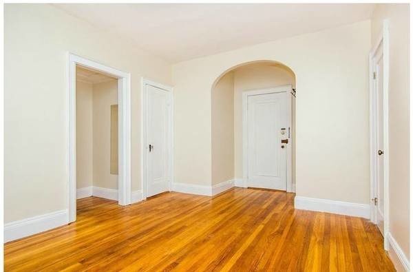 Foto principal - 247 Chestnut Hill Ave