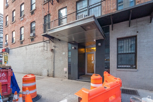 Building Photo - 243 Ninth Ave