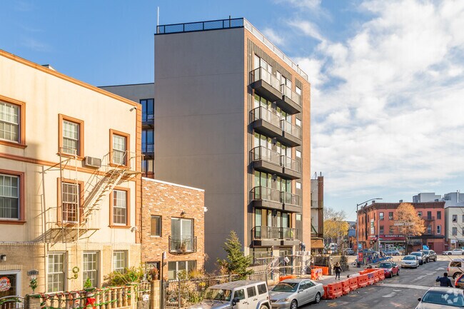 12/2021 - 383 Union Ave