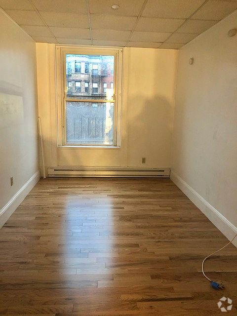 Building Photo - 531 Beacon St