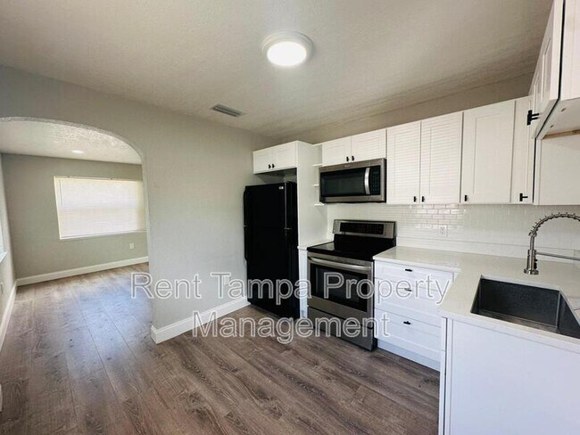 Foto del edificio - 4801 10th Ave S