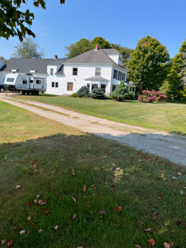Building Photo - 96 Runaround Pond Rd