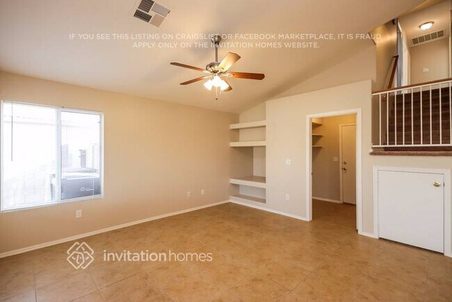 Building Photo - 2638 S Raven