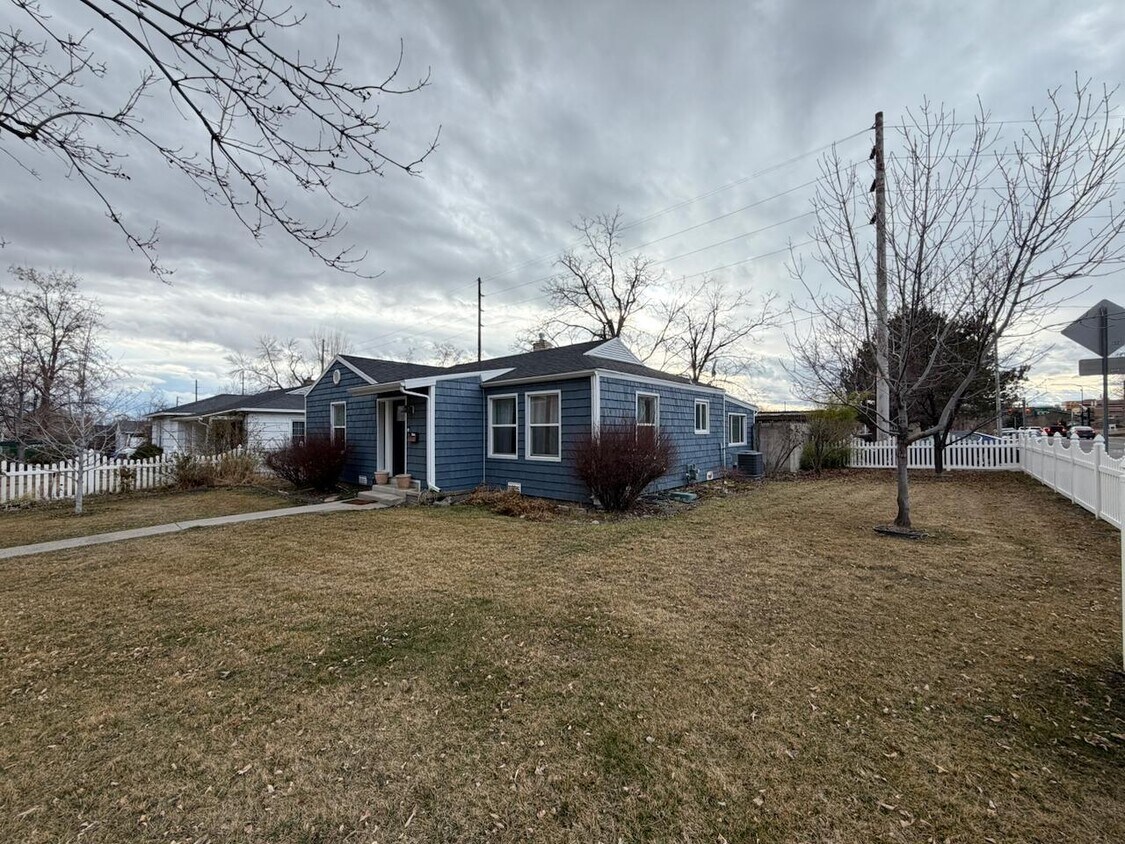 Building Photo - 791 N 1000 E St