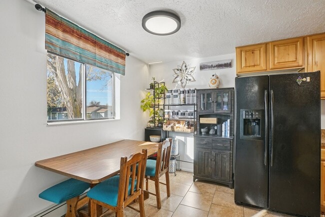Foto del edificio - Springville Condo with Updated Kitchen, Deck & Creekside Setting