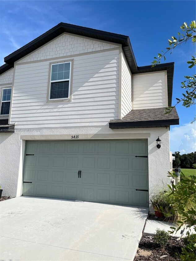 Foto principal - 5421 Companion Ln