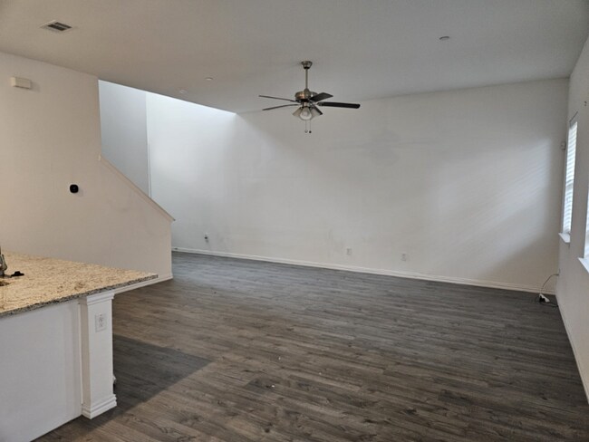 Foto del edificio - 4363 Hebron St