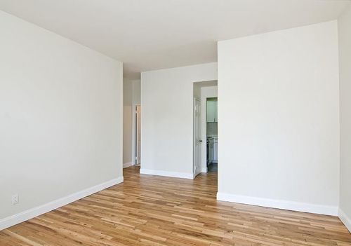 Building Photo - 227 W 15th St