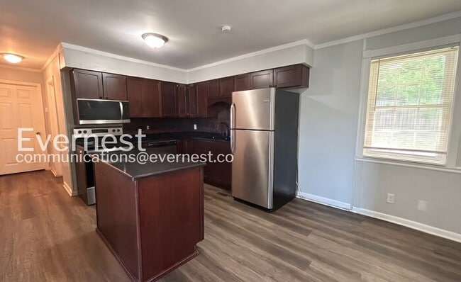 Building Photo - 404 Dabney Dr