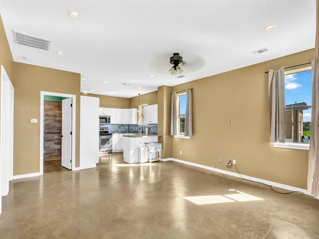 Foto del edificio - 4507 Co Rd 2690