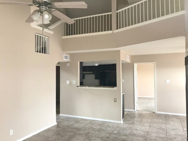 Building Photo - West El Paso 3 bed refrig A/C Home with Bo...