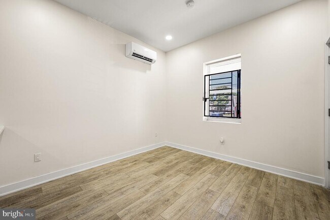 Foto del edificio - 441 S 61st St