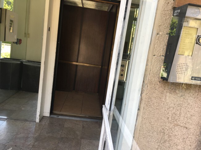Elevator! - 1205 S Shenandoah St