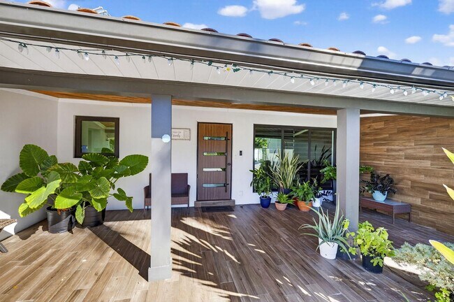 Foto del edificio - 2601 NE 8th Ct