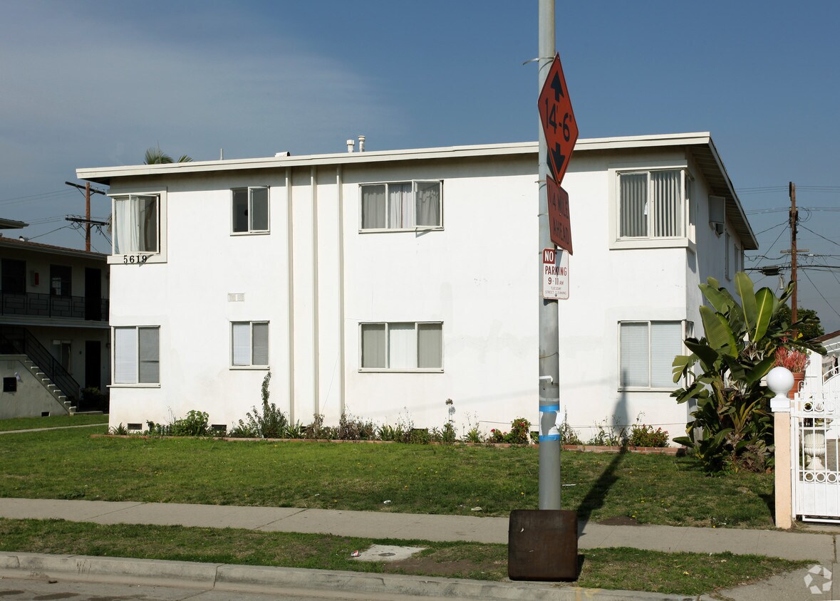 Building Photo - 5619 W Jefferson Blvd