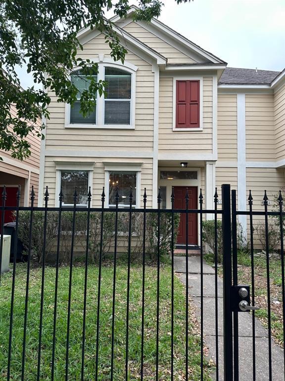 Foto principal - 8016 Grow Ln