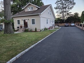 Building Photo - 403 Boulevard