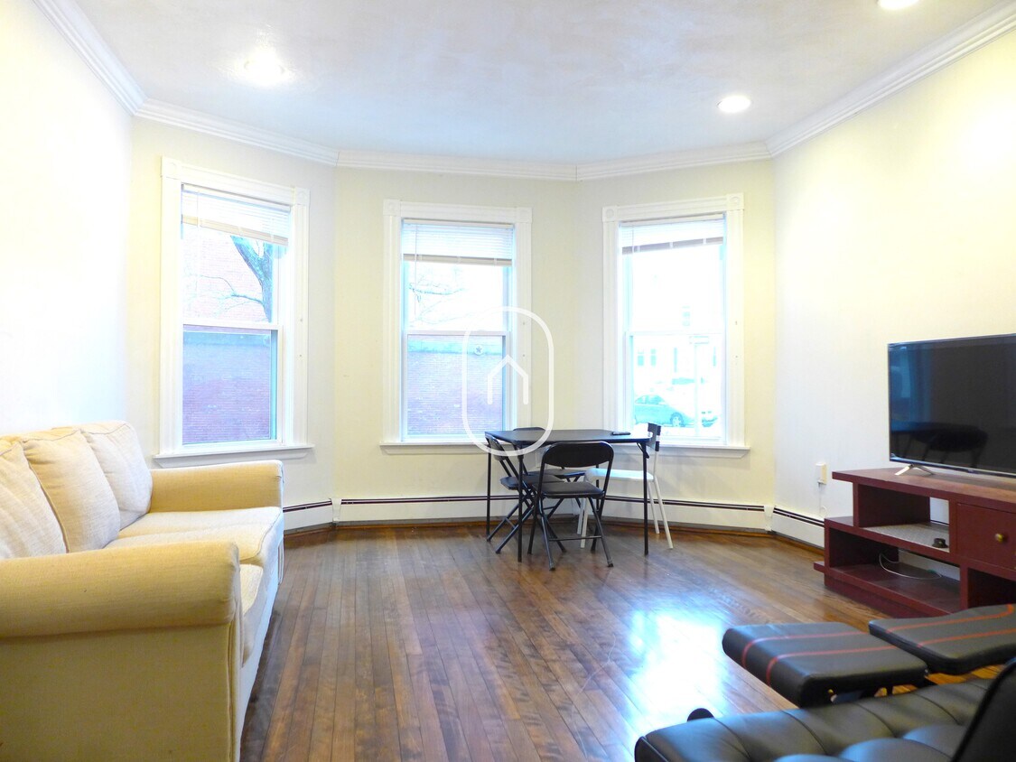 Primary Photo - 24 Highland Ave