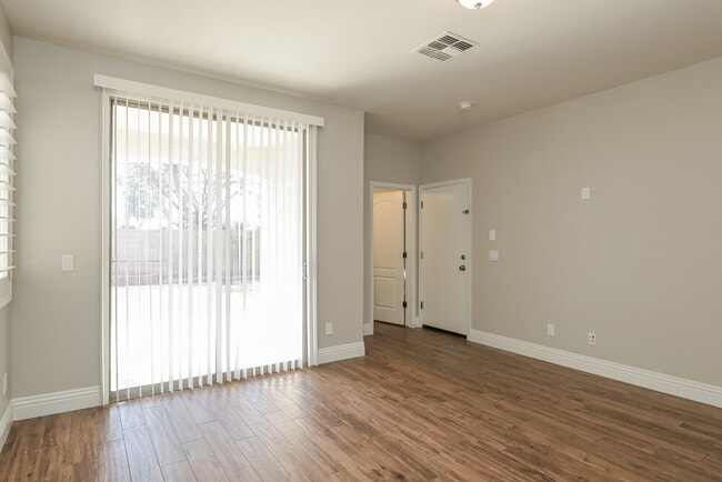 Foto del edificio - 4237 E Santa Fe Ln