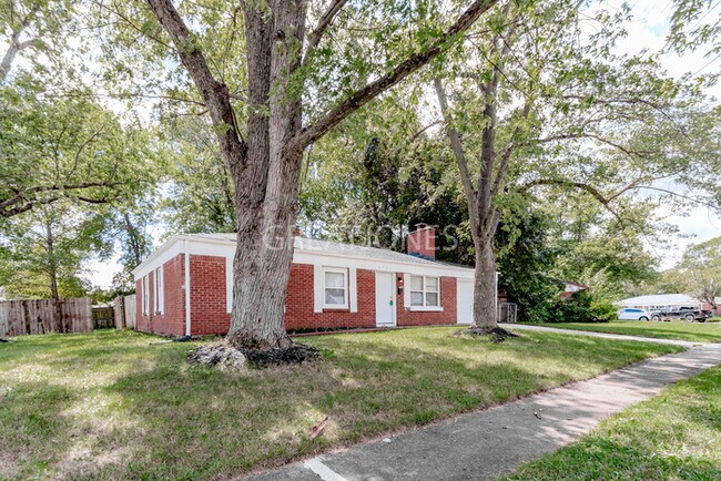 Building Photo - 2725 Ebbie Rd