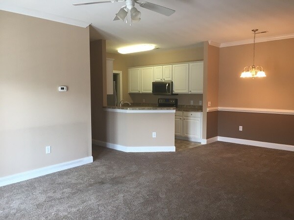 Foto del edificio - 2065 Silvercrest Dr