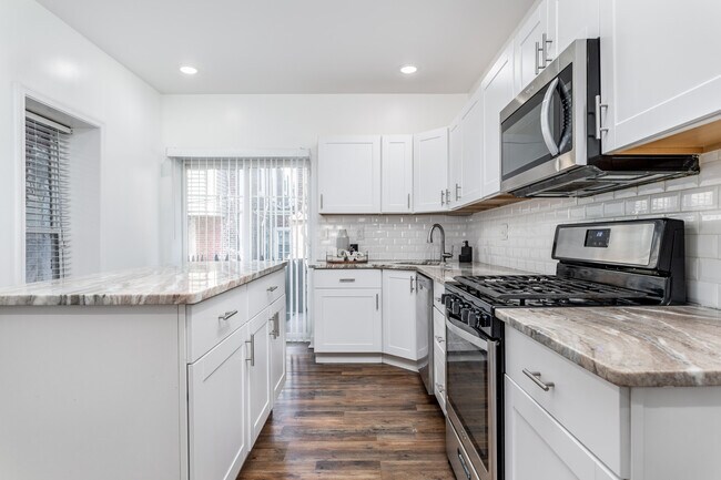 Foto del edificio - 1639 N Corlies St