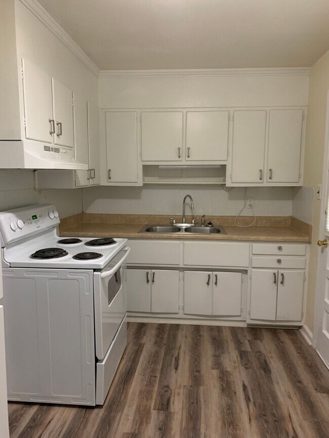 Foto del edificio - 2317 Glascock Street- 2-Bedroom, 1-Bath,  ...