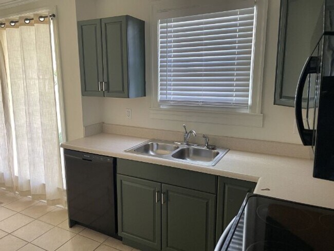 Foto del edificio - Cottage off Briley Pkwy near Airprt