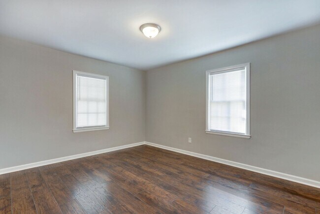 Foto del edificio - 1724 E 39th St