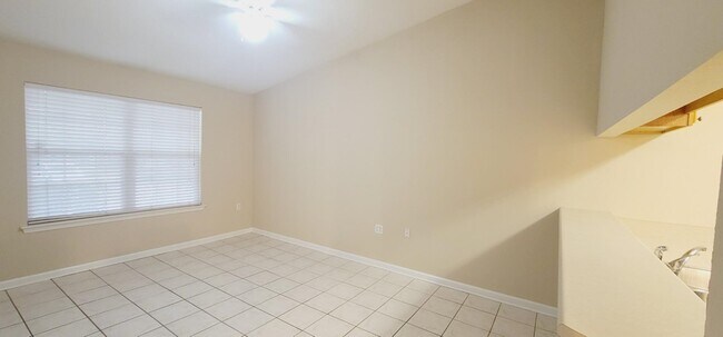 Foto del edificio - 2740 W Tharpe St