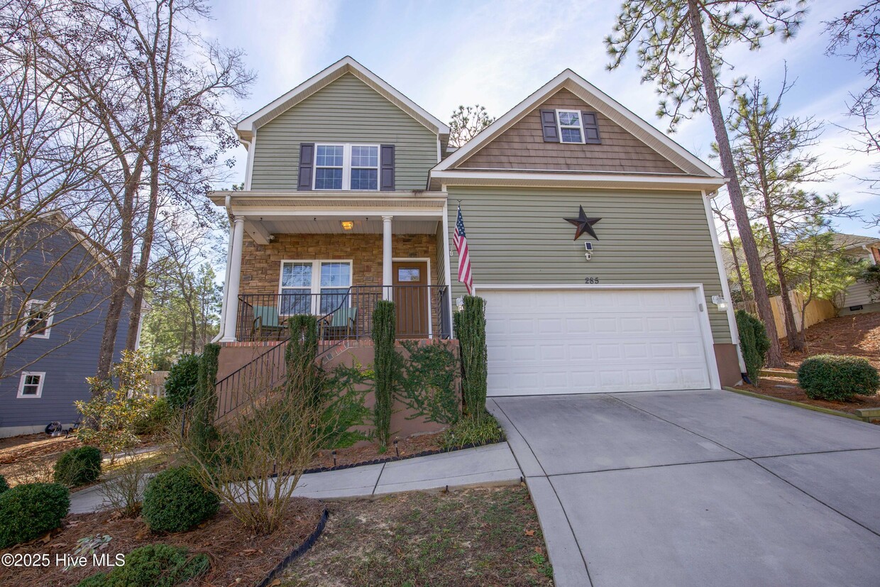 Foto principal - 285 Wheeling Dr
