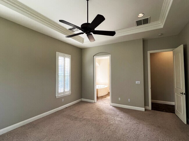 Foto del edificio - 1700 Briercliff Ct