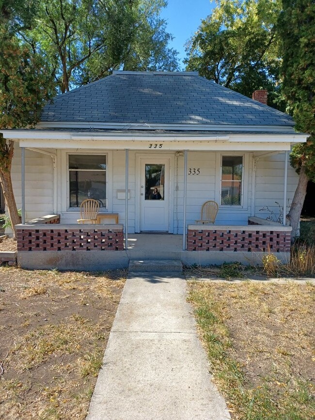 Building Photo - 335 S 5th E
